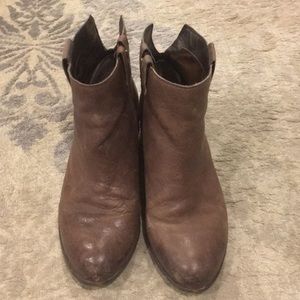 Sam edelman size 10 brown leather booties